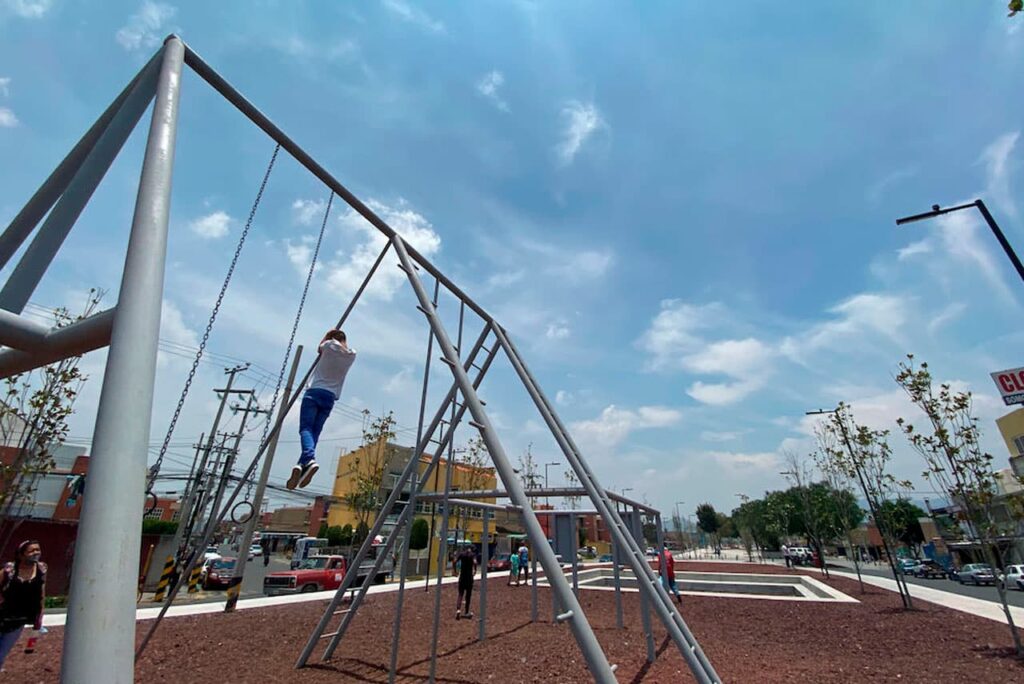 niños jugando parque héroes de tecámac proyecto del año sedatu México 